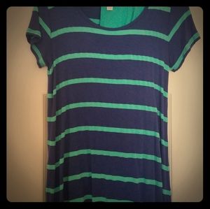 Shirt and leggings that go with it.